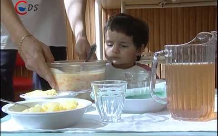 Embedded thumbnail for Ingyenes gyermekétkeztetés - sok családnak lesz könnyebb ezzel