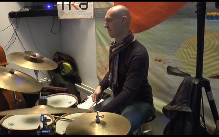 Embedded thumbnail for Új műsor, régi lendület