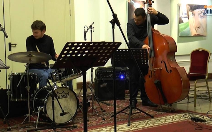 Embedded thumbnail for Évzáró koncert a Művészben - DO-videó második rész