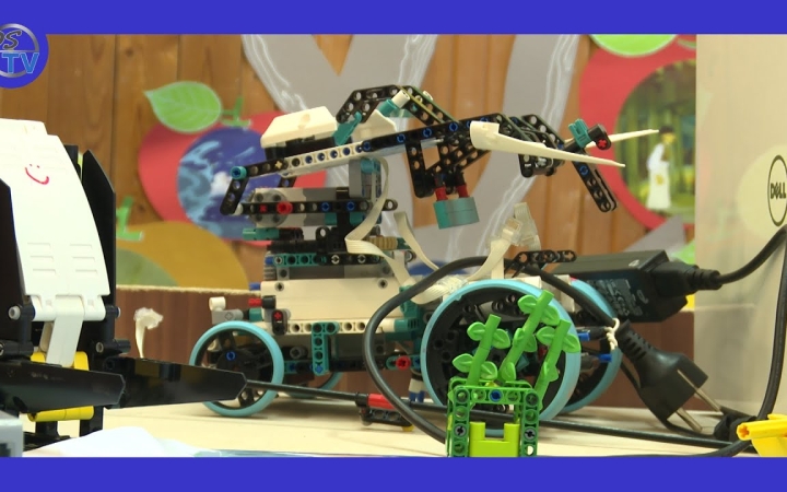 Embedded thumbnail for DSTV: robotika a Vasváriban