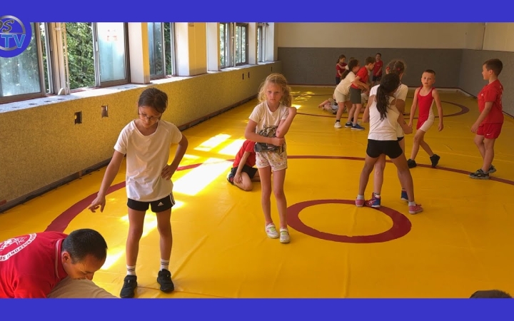 Embedded thumbnail for DSTV: birkózó tábor csalogat