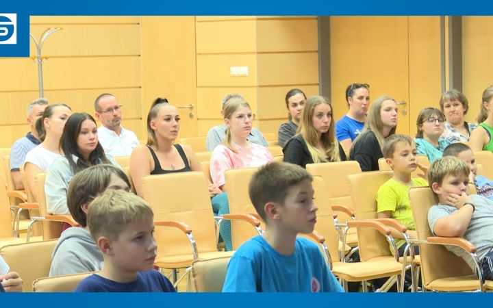 Embedded thumbnail for Nyitottan az újdonságokra, figyelemmel a fejlődésre