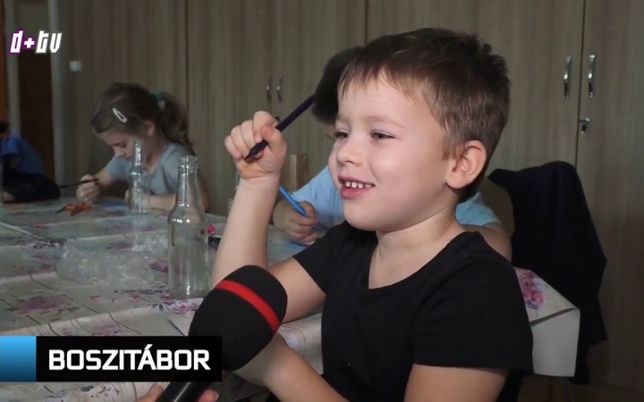 Embedded thumbnail for D+ Híradó - Köszöntés, boszitábor