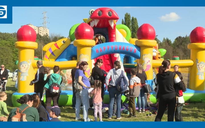 Embedded thumbnail for Majálisba fordul a családi forgatag  – galériával (FRISSÍTVE)