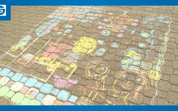 Embedded thumbnail for "Sport, család, természet" – gyermeknapi rajzos erőpróba a mozinál (galériával)