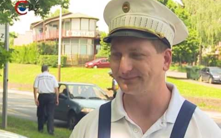 Embedded thumbnail for Lopott kocsikat kerestek - Autóvadászat Dunaújvárosban