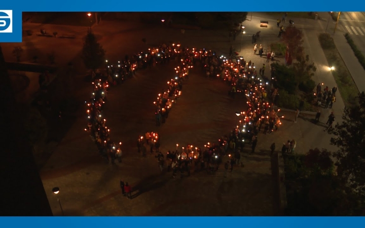 Embedded thumbnail for Tömeges demonstráció, fényes sikerrel, meglepetéssel (galériával)