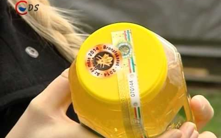 Embedded thumbnail for Már a mézet is hamisítják