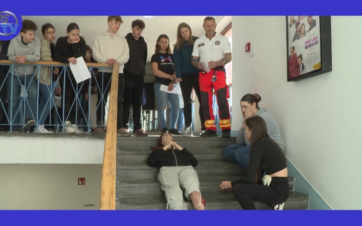 Embedded thumbnail for DSTV: életmentő fiatalok a Kultikban