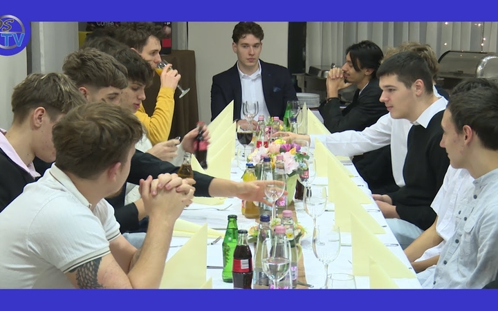 Embedded thumbnail for DSTV: röplabdás évnyitó a Campusban