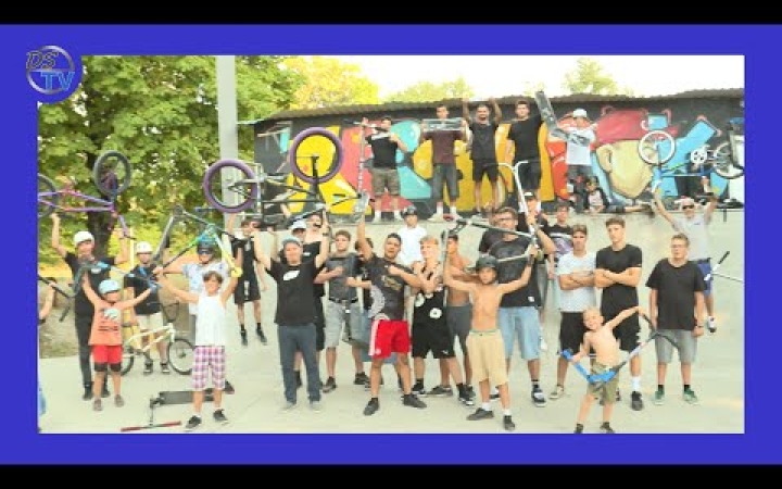 Embedded thumbnail for DSTV: Roller Park Jam – a nagy ugrás