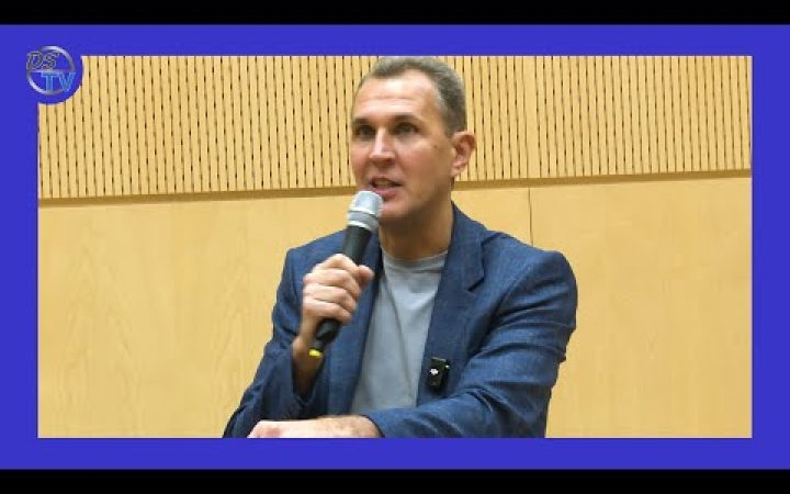 Embedded thumbnail for Dull Szabolcs politikai elemzővel folytatódott a &amp;quot;Dunaújvárosi Estek&amp;quot; sorozat 