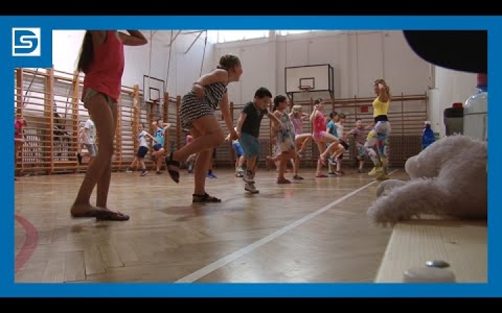 Embedded thumbnail for DSTV: Erzsébet-táborok, színes kínálattal