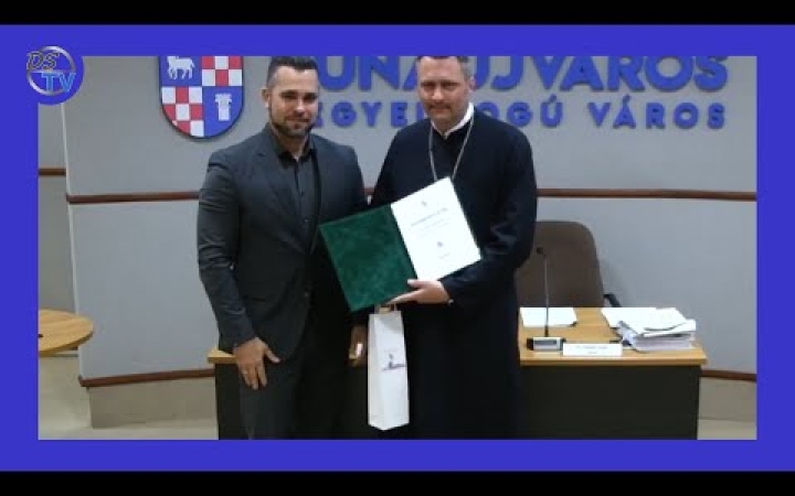 Embedded thumbnail for Kovács István érdemelte a Dunaújváros Ifjúságáért díjat
