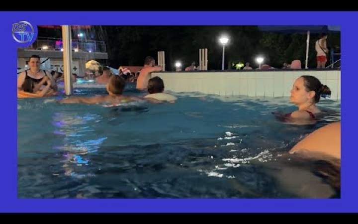 Embedded thumbnail for Holdfényfürdő után Csillaglest szerveznek